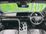 クラウンクロスオーバー 2.5 G レザー パッケージ E-Four 4WD 