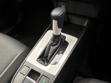 運転のしやすいシフトレバー。