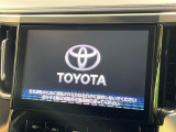 【大画面ナビ】人気の大型10インチナビを装備。存在感のある大画面はインパクト大!ナビ利用時のマップ表示は見やすく、テレビやDVDは臨場感がアップ!いつものドライブがグッと楽しくなります♪