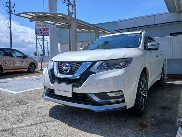 エクストレイル  2.0 モード・プレミア 2列車 4WD