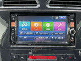 日産純正メモリーナビ(MC312D-A)装備、i-Pod接続・音楽録音やDVD再生、Bluetooth機器対応、フルセグ地デジTVも見れます。