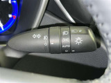 【オートライト】車外の明るさに応じて自動的にライトの点灯・消灯をしてくれます