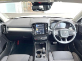 XC40 B4 AWD モメンタム 4WD 