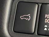 【パワーバックドア】スマートキーや運転席のボタンを押すだけでリアゲートが自動で開閉します!荷物を持っている時や、高い位置にあるバックドアを閉める際に便利な機能です♪