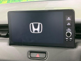 【大画面ナビ】人気の大型9インチナビを装備。存在感のある大画面はインパクト大!ナビ利用時のマップ表示は見やすく、テレビやDVDは臨場感がアップ!いつものドライブがグッと楽しくなります♪