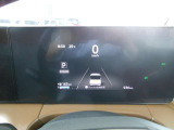視認性の高いメーターで運転情報を的確に把握できます!