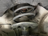 【本州仕入れ】のお車ですので、エンジンルームや下回りのサビも比較的少なく、お車を長く乗りたい方にぴったりの1台となっております♪
