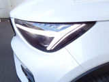 北欧神話に登場するトールハンマーをモチーフにした、ピクセルLEDライト。デイタイムランニングライト、ウインカー機能も併せ持ち、そして、アクティブハイビーム機構と相まって、安全な夜間ドライブが可能です。