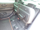 ◆チップアップ&ダイブダウン機構付【ULTR SEAT】は後席座面を左右分割で跳ね上げることができます。トランクで積載できない背の高い荷物をラクラク収納できます。ホンダ車ならではの人気装備です。