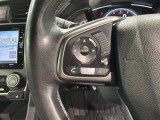 ステアリングにオーディオ操作スイッチが付いています。オーディオ画面に直接タッチしなくても操作が出来ますので、運転に集中できます。