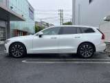 親切・丁寧な専門メカニックスタッフが応対!・車検・点検整備・事故等の修理などアフターサービスも安心。お車のカスタマイズ相談も受付中!お気軽にサービススタッフまでお声がけください!