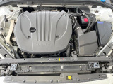 当店の認定中古車(VOLVO APPROVED CAR)はメーカー基準の車齢・走行に応じた内外装・機関の176項目もの項目に厳密な点検を実施。すべての基準を満たした自信を持ってお届けする中古車です。