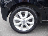 14インチアルミホイール!!格好良くてホイールがあなたの愛車をいっそう輝かせます☆
