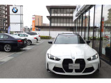 BMWの代名詞の【キドニーグリル】グリルが腎臓のように見えるので【キドニー】と呼ばれるようになりました。一目見ただけでBMWであると認識できる確固たるアイコンとして存在感を放ちます。