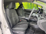 運転席シート廻りは使用感も少なく、良好な状態となっています。前オーナー様が丁寧に使っていたことがよくわかりますね。