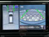アラウンドビューモニター。前後左右の4つのカメラで車を上から見たような映像をナビ画面に映すので人や物を確認できとても安全です。