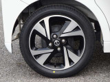 【タイヤ】 【純正15インチアルミホイール】《165/55R15》専用のアルミなのでお車のイメージぴったりですね!