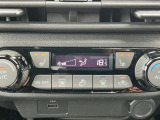 フロントシートには、ヒーター機能が付いています。