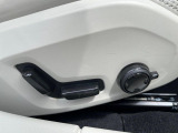 【パワーシート】スイッチ一つで簡単にシート位置の微調整が可能!電動だから力もいりません!自分に最適なシートポジションにセットして、快適なドライブをお楽しみください。