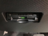 ETC車載器装備。高速道路のご利用時にとても便利♪セットアップをしてからお渡ししますので、あとはETCカードを差し込むだけで、わずらわしい料金所での現金支払いが不要となりスムーズに通過できます。