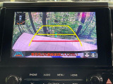 【バックカメラ】駐車時に後方がリアルタイム映像で確認できます。大型商業施設や立体駐車場での駐車時や、夜間のバック時に大活躍!運転スキルに関わらず、今や必須となった装備のひとつです!