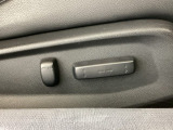 運転席シートはパワーシートになっています