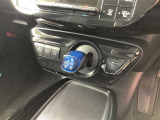☆トヨタ認定中古車の安心1 まるごとクリ-ニング☆室内外すみずみまで美しく仕上げています。
