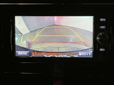 モニターガイドが付いているのでショッピングなどの狭い駐車場や車庫入れなどの時もしっかりと確認しながらバックができるので安心してお出かけできますよ。