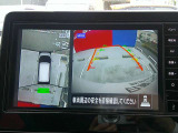 【アラウンドビューモニター】空から見下ろした映像がナビ画面にて確認可能です。駐車もラクラクですよ♪