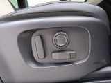 ◆パワーシート『電動パワーシートですので運転中のシート調節も安全に行えます。微調整も可能ですのであなただけのドライビングポジションを実現します。』