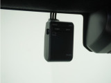 ◆ドライブレコーダー◆映像・音声などを記録する自動車用の装置です。 もしもの事故の際の記録はもちろん、旅行の際の思い出としてドライブの映像を楽しむことができます。