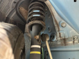 お車を安心してお乗りいただく為には、足回りの定期点検が欠かせません。サービスサポート(有償保証)では無料点検もご提供しており、安心のカーライフをお過ごしいただけるサポート体制が整っています。