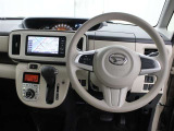 運転席廻りです。