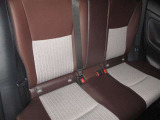 内外装を丸ごと本格洗浄するまるまるクリンを実施しています♪車内の洗浄や消臭、ボディの磨きやエンジンルーム洗浄、ホイール洗浄などの作業を丁寧にしています!