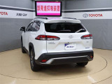 後ろが狭くてもサッと積める。途中で止められる安心のバックドア。後ろの駐車スペースが狭い時に重宝しますよ♪