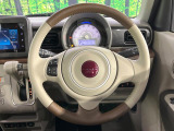 【純正革巻きステアリング】上質な革を使用することで、手にしっかり馴染みとても運転しやすいハンドルです♪