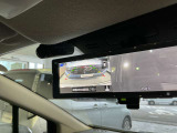 悪天候や荷物で後方の確認がしにくい時もミラーに映像で映してくれるインテリジェントルームミラーです。