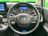 【純正革巻きステアリング】上質な革を使用することで、手にしっかり馴染みとても運転しやすいハンドルです♪