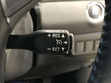 【クルーズコントロール】アクセル操作をしなくても車が自動でスピードを保ってくれ、高速道路での長距離走行が楽に♪詳細は販売店スタッフまでおたずねください。