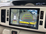 ★パノラマモニター★クルマを真上から見下ろしているかのような映像によって車庫入れや縦列駐車などの駐車時に自車と駐車位置の関係をひと目で確認できスムースな駐車をサポートします!