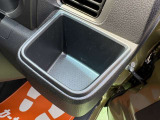 ドリンクホルダーです。なんでも入りそうですね♪