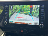 【バックカメラ】駐車時に後方がリアルタイム映像で確認できます。大型商業施設や立体駐車場での駐車時や、夜間のバック時に大活躍!運転スキルに関わらず、今や必須となった装備のひとつです!
