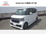 新しく入庫いたしました!当社自慢のお車です。横にこの車のセールスポイントを、写真と説明でアピールしてあります!まずはご覧になってください。いろんなところをチェックできますよ。