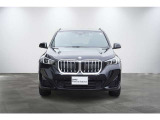 BMWのまさに「顔」ともいえる「キドニー・グリル」は、他の追随を許さない存在感を誇り、「キドニー・グリル」を見かけただけでBMWの風格を感じさせます!!
