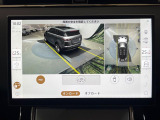◆3Dサラウンドカメラ『狭い場所でも安心して駐車できるようにサポート。タッチスクリーンの表示と音で障害物との距離を確認できます。車幅感覚に慣れていない方や駐車の苦手な方には必見の装備といえます♪』
