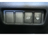 【パワーバックドア】車内に設置したスイッチやパワーバックドアのスイッチを押すことで、リアゲートの開閉が自動!!