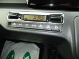 車内の温度を快適に保ってくれるオートエアコン搭載★