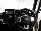 運転席に座ると☆こんな感じです♪