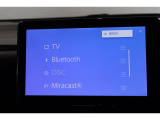 Bluetoothオーディオ再生、地デジ(フルセグ)対応。CD・DVDプレイヤーも装着しています☆