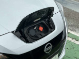 急速充電と普通充電のポートになります。